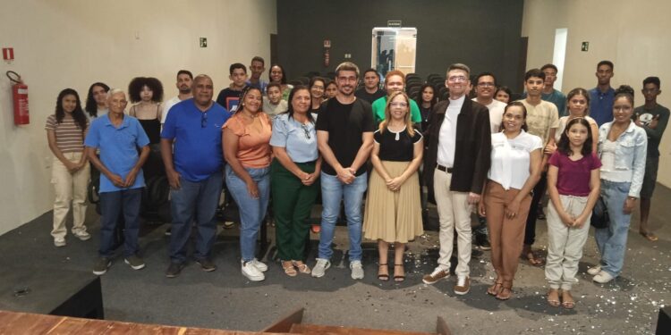 Secretaria da Juventude e IFPI Realizam Palestra “Ativamente”