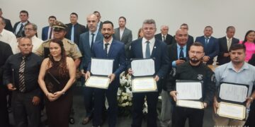 Diretor do Campus do IFPI de Esperantina José dos Santos Moura Recebe Título de Cidadão Esperantinense