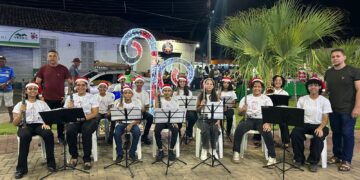 A Escola de Música Maestro Luís Santos Realizou, sua Primeira Apresentação em Praça Pública