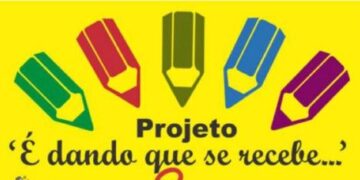 I Desfile Solidário do “Projeto É Dando Que Se Recebe”