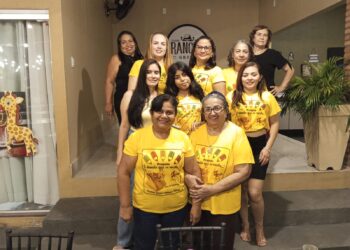 Mulheres do Projeto É Dando Que Se Recebe Compartilham um Momento Mulher