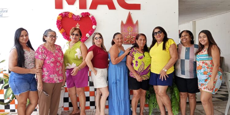 Celebração das Mães da Família “Craveiro”-Uz Gillis