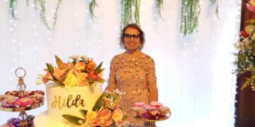 Hilda Feitosa Celebra a Vida com Tema “Florescer”